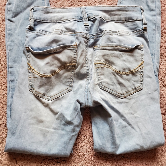 SO Low Rise Light Wash Jeggings size 0 EUC - Picture 3 of 6